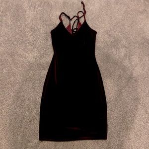Maroon strappy short dress